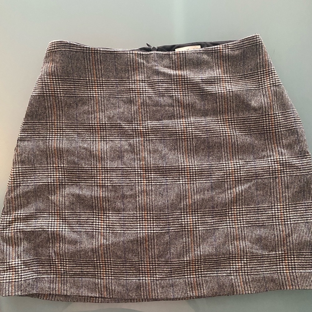 Wilfred Wool Blend Mini Skirt with Pockets, Size 10.